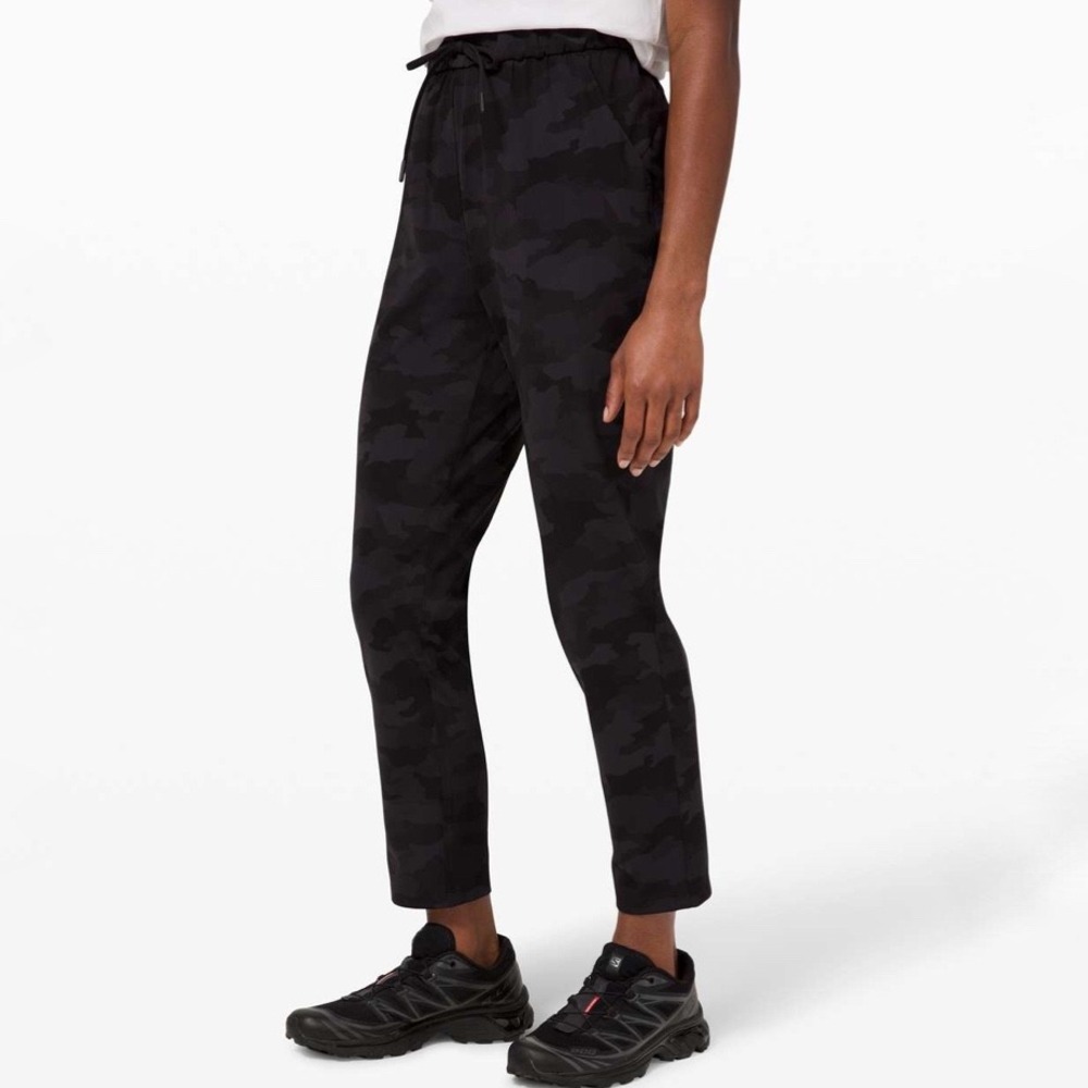 Lululemon | Keep Moving Pant 7/8 High Rise Heritage Camo Deep Coal Size 12